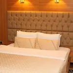 Emir Royal 4*