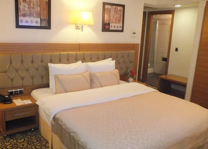 Emir Royal فندق أضنه