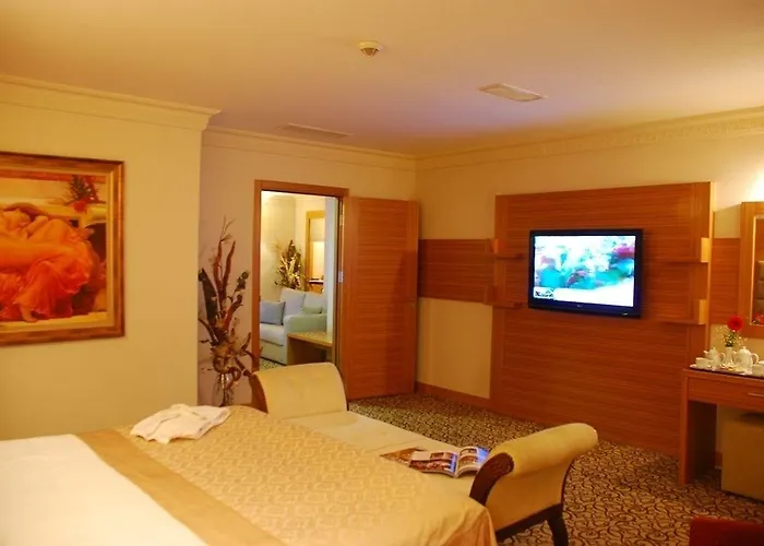 فندق Emir Royal 4*